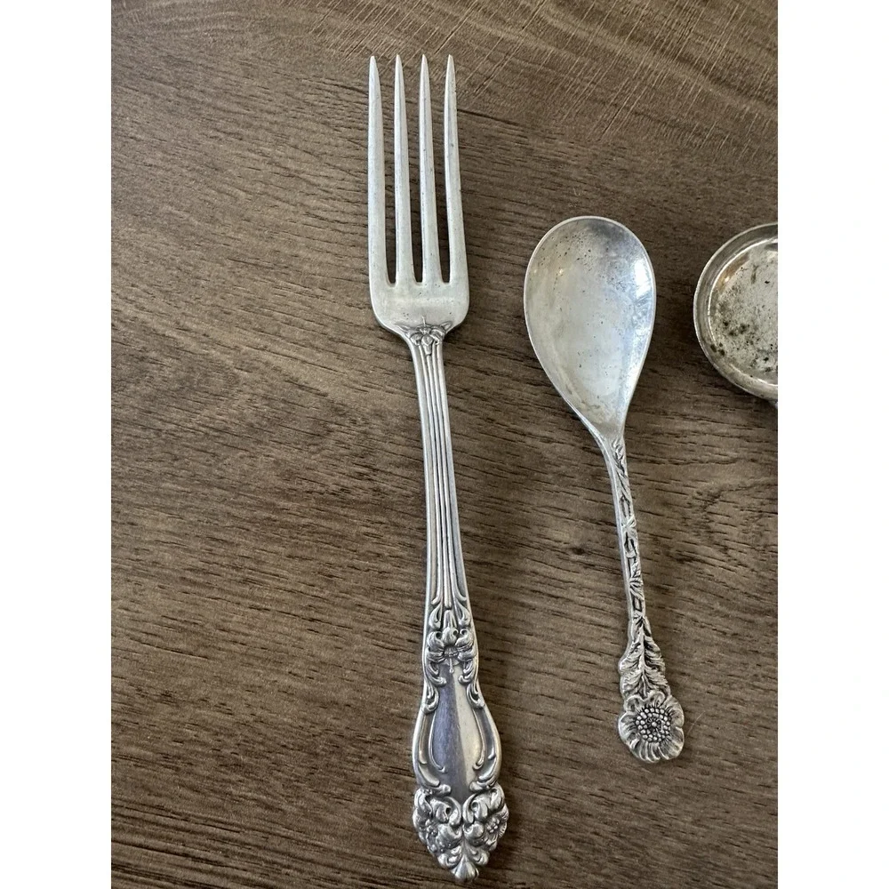 Antique 1902 Wallace Floral Meat Fork & Mixed Vintage Silverplate Lot (5pcs)